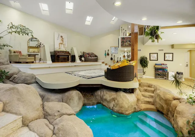 4th image of 1876 Sefton Pl, San Diego, CA 92107 | MLS# 260013904SD