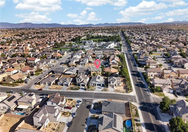 Photo 3 of Sale Pending at 12526 Racimo Ct, Victorville, CA 92392 | MLS# HD26125337 | Listing updated on 2026-09-24