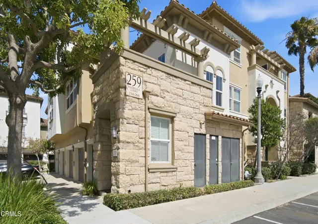 Condo for sale at 259 Riverdale Ct #264, Camarillo, CA 93012 | MLS# V1-36892