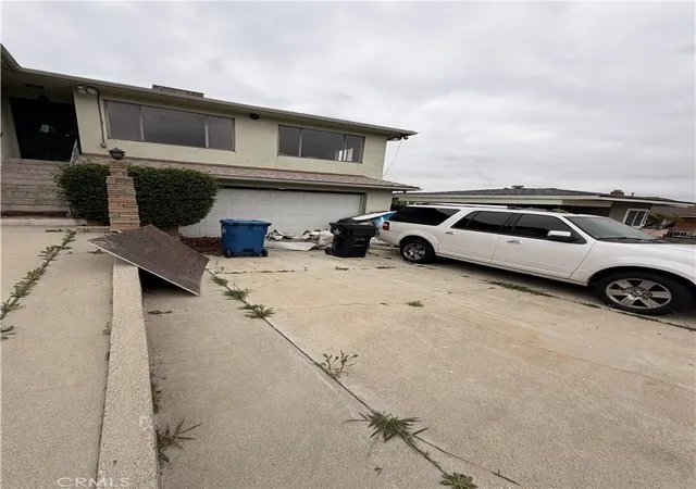 3rd image of 2323 W 102Nd, Inglewood, CA 90303 | MLS# SR26125309