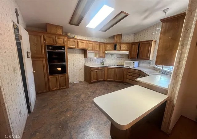 Photo 3 of Manufactured home for sale at 24600 Mountain Ave #119, Hemet, CA 92544 | MLS# IG26125372 | Listing updated on 2026-09-01