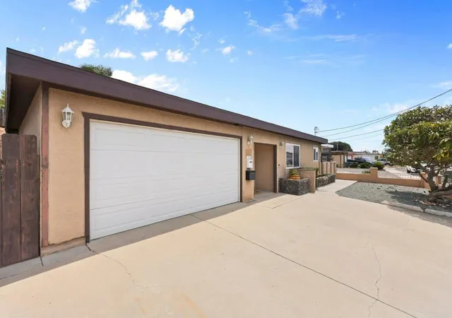 Photo 4 of Single family home for sale at 1453 Nolan Ct, Chula Vista, CA 91911 | MLS# PTP2604423 | Listing updated on 2026-09-11