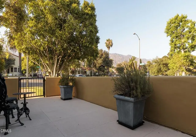 3rd image of 2410 E Orange Grove Blvd, Pasadena, CA 91104 | MLS# P1-27528