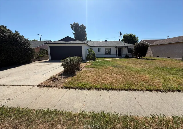 Homes for sale in Reseda, CA | 7931 Newcastle Ave, Reseda, CA 91335 | MLS# CV26117363
