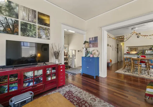 4th image of 1032 Magnolia St, Oakland, CA 94607 | MLS# 41137692