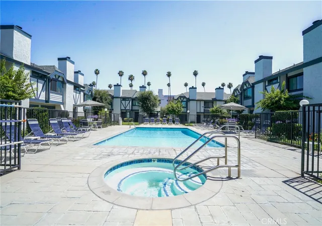 Photo 1 of Sale Pending at 19231 Sherman Way #25, Reseda, CA 91335 | MLS# SR26125569 | Listing updated on 2026-09-30