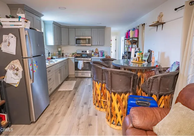 4th image of 21 Via Rosal #21, Camarillo, CA 93012 | MLS# V1-36899
