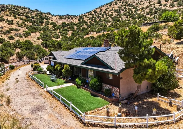 2nd image of 1661 Twin Butte, Palmdale, CA 93551 | MLS# SR26124532