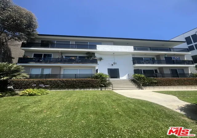 Photo 1 of Condo for sale at 21 Via Marina #7, Marina Del Rey, CA 90292 | MLS# 26845307 | Listing updated on 2026-09-27