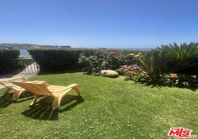 Listing Photo 4 - Condo for sale in building located at 21 Via Marina, Marina Del Rey, CA 90292 - Unit #7