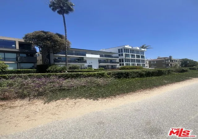 Listing Photo 5 - Condo for sale in building located at 21 Via Marina, Marina Del Rey, CA 90292 - Unit #7