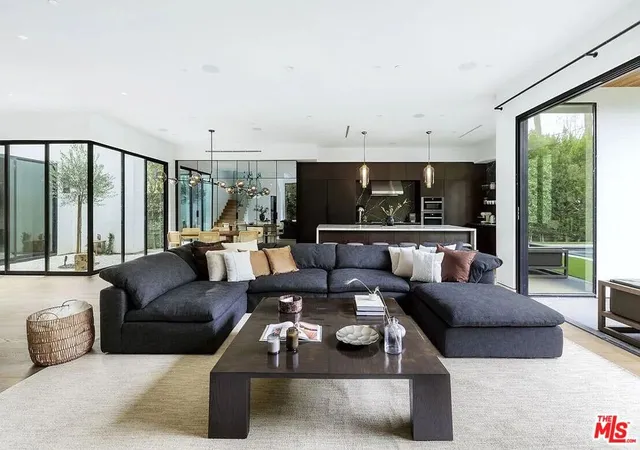 5th image of 14657 Addison St, Sherman Oaks, CA 91403 | MLS# 26845253