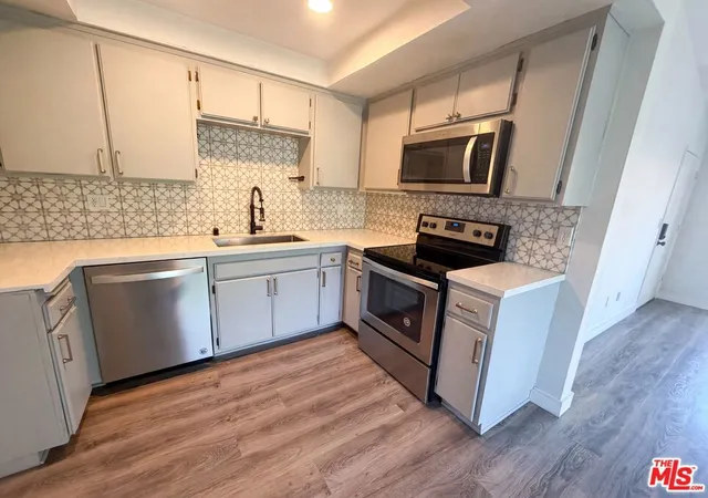 Photo 2 of Sale Pending at 7300 Corbin Ave #M, Reseda, CA 91335 | MLS# 26844537 | Listing updated on 2026-10-07