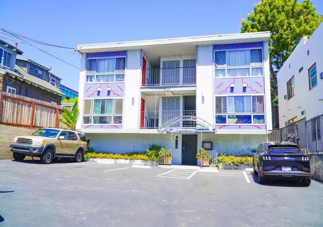 1st image of 2127 Front St, San Diego, CA 92101 | MLS# 260013953SD