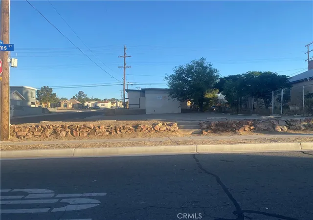 2nd image of 200 S 1st, Barstow, CA 92311 | MLS# DW26124938