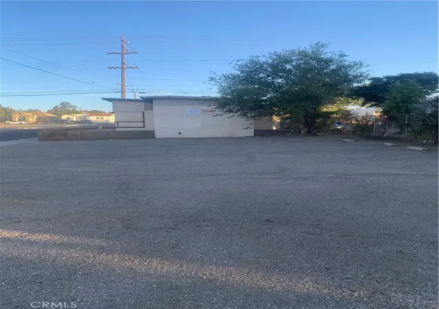 3rd image of 200 S 1St, Barstow, CA 92311 | MLS# DW26124938
