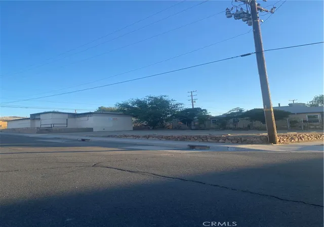 4th image of 200 S 1St, Barstow, CA 92311 | MLS# DW26124938