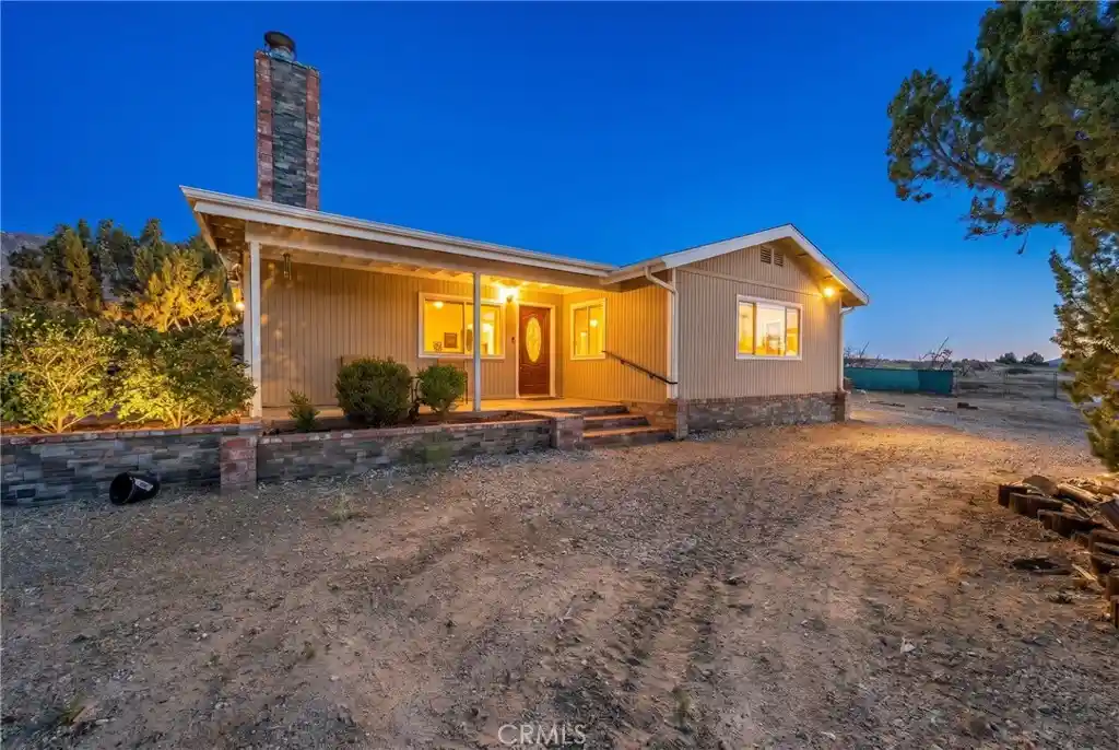 Photo 2 of Single family home for sale at 29125 Devils Punch Bowl Rd, Pearblossom, CA 93552 | MLS# SR26115338 | Listing updated on 2026-10-29