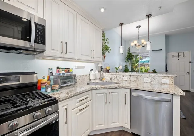 Photo 3 of Townhouse for sale at 67 Carlsbad, Aliso Viejo, CA 92656 | MLS# OC26124330 | Listing updated on 2026-10-12