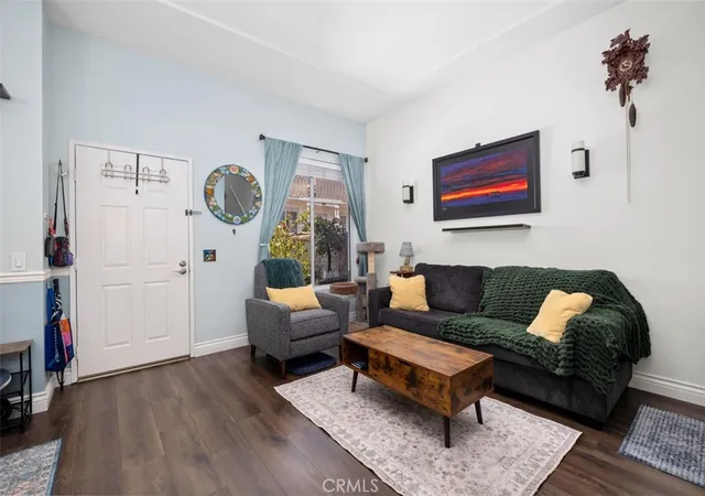 Listing Photo 5 - Condo for sale in building located at 67 Carlsbad, Aliso Viejo, CA 92656