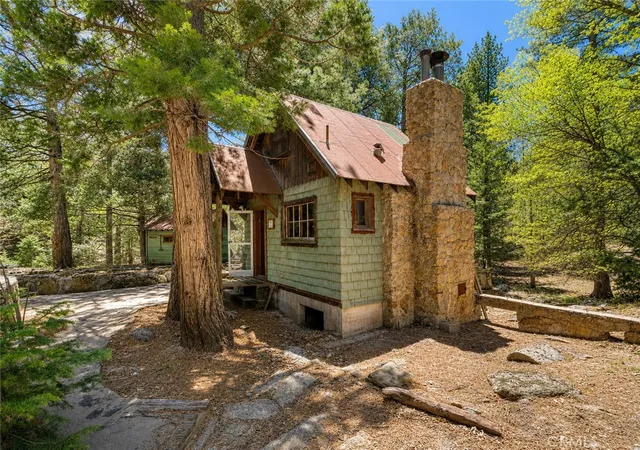 1st image of 52915 Forest Route 4s02, Idyllwild, CA 92549 | MLS# IV26125827