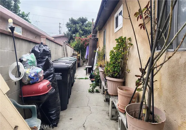 Photo 4 of Sale Pending at 4225 Folsom, East Los Angeles, CA 90063 | MLS# DW26125933 | Listing updated on 2026-10-30