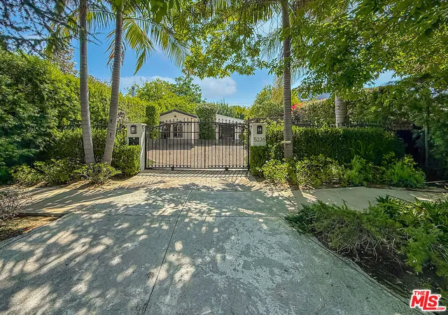 Photo 2 of Single family home for sale at 5236 Lennox Ave, Sherman Oaks, CA 91401 | MLS# 26844893 | Listing updated on 2026-09-25