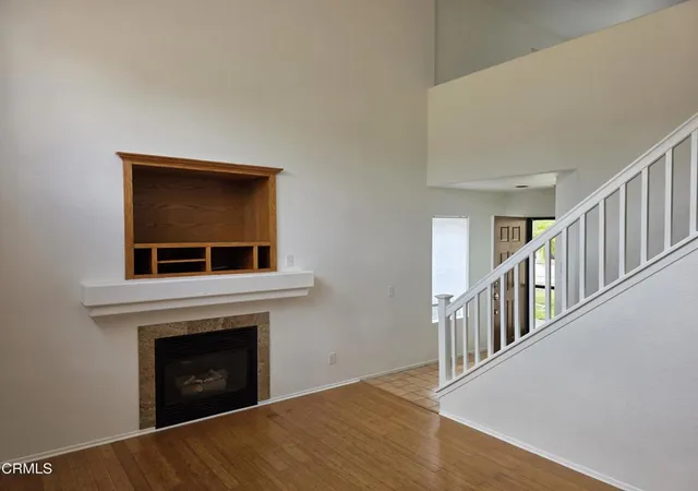 Photo 4 of Single family home for sale at 1711 Florentina Dr, Oxnard, CA 93030 | MLS# V1-36906 | Listing updated on 2026-09-28