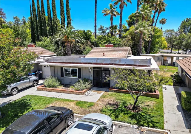 Photo 3 of Condo for sale at 38750 Via Las Flores, Murrieta, CA 92563 | MLS# SW26112793 | Listing updated on 2026-10-08
