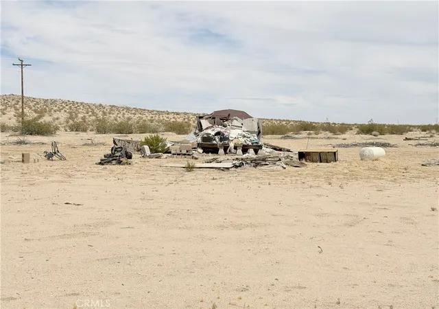 13th image of 6316 Isleta Rd, Twentynine Palms, CA 92277 | MLS# OC26126059