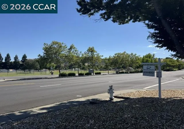 Homes for sale in Vacaville, CA | 1827 Alamo Dr, Vacaville, CA 95687 | MLS# 41137759