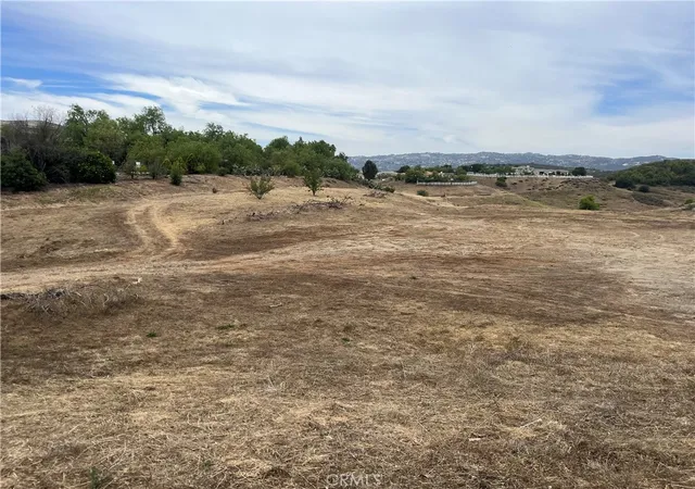 Photo 1 of Land for sale at 41165 Calle De Suenos, Murrieta, CA 92562 | MLS# SW26125399 | Listing updated on 2026-06-10