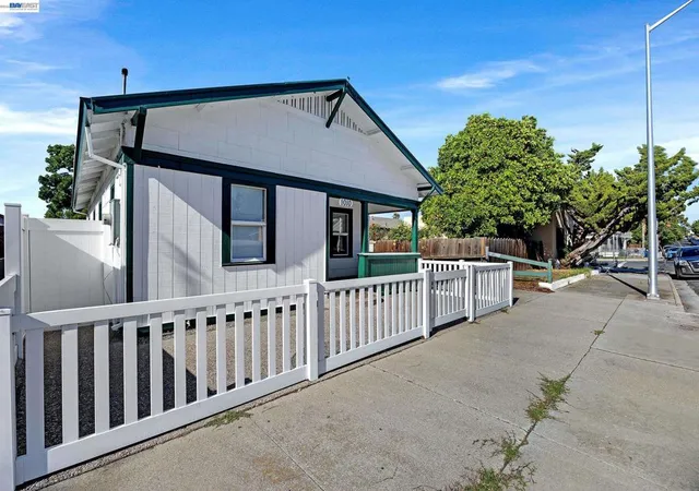 Homes for sale in Antioch, CA | 1010 W 4th St, Antioch, CA 94509 | MLS# 41137761