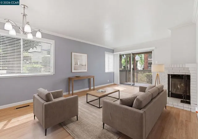 Listing Photo 5 - Condo for sale in building located at 641 Chadwick Ln, Bay Point, CA 94565
