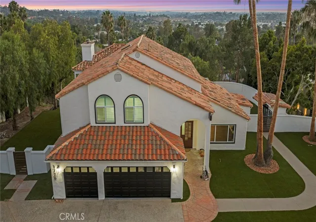 Photo 3 of Single family home for sale at 1726 Kings Rd, Vista, CA 92084 | MLS# IV26124333 | Listing updated on 2026-09-13