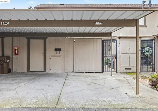 Photo 2 of Townhouse for sale at 2502 Princeton Ln, Antioch, CA 94509 | MLS# 41137782 | Listing updated on 2026-10-02