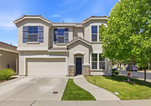 Photo 2 of Sale Pending at 3560 Trentino St, Roseville, CA 95747 | MLS# ML82050251 | Listing updated on 2026-10-07