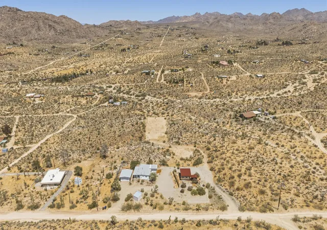 41st image of 8669 Via Rocosa Rd, Joshua Tree, CA 92252 | MLS# 219149014PS
