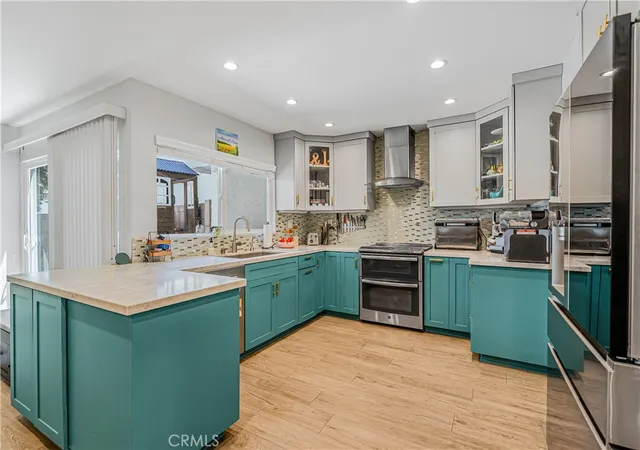 Photo 2 of Townhouse for sale at 22170 James Alan Cir #1, Chatsworth, CA 91311 | MLS# SR26121771 | Listing updated on 2026-09-28