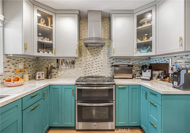 Photo 3 of Townhouse for sale at 22170 James Alan Cir #1, Chatsworth, CA 91311 | MLS# SR26121771 | Listing updated on 2026-09-28