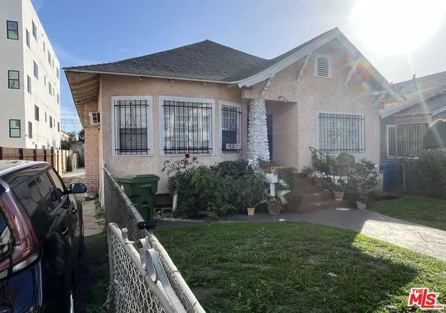 Photo 3 of Single family home for sale at 1258 W 36th Street, Los Angeles, CA 90007 | MLS# 26845609 | Listing updated on 2026-06-18