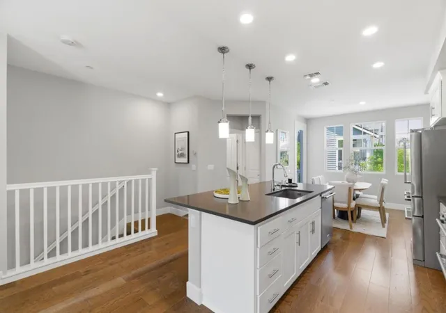 5th image of 107 Infinity Wy, Mountain View, CA 94043 | MLS# ML82047859