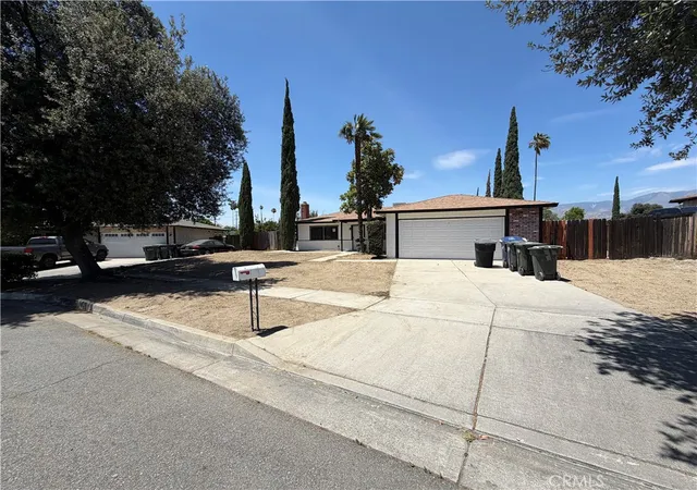 2nd image of 813 Doyle Ave, Redlands, CA 92374 | MLS# CV26119623