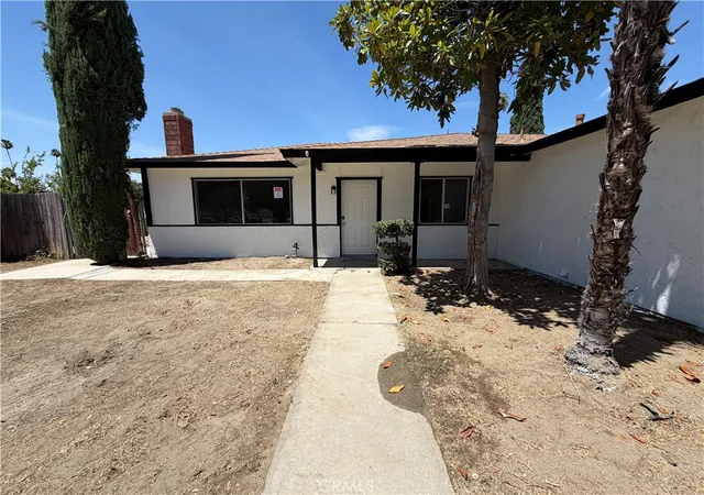 3rd image of 813 Doyle Ave, Redlands, CA 92374 | MLS# CV26119623