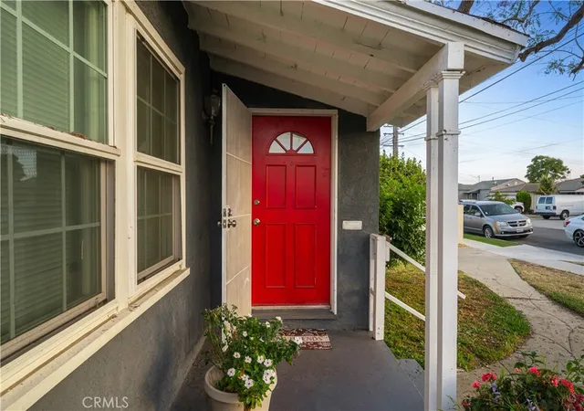 Homes for sale in Inglewood, CA | 10910 S Burl, Inglewood, CA 90304 | MLS# DW26124122