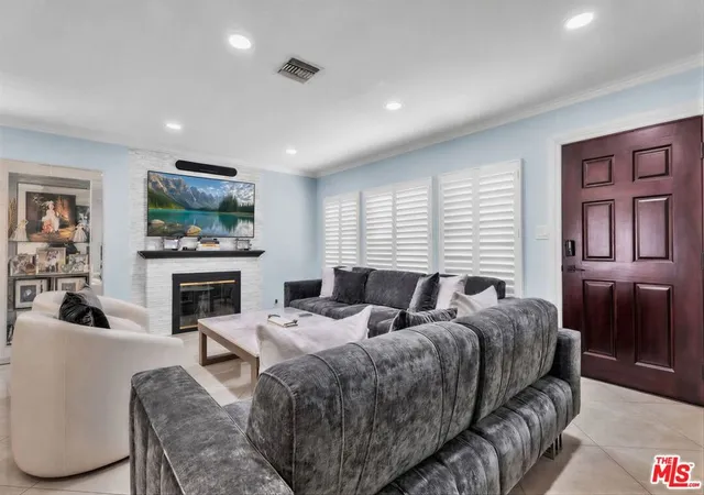 Homes for sale in Van Nuys, CA | 6718 Katherine Ave, Van Nuys, CA 91405 | MLS# 26844187