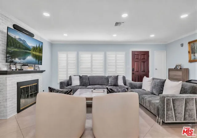 Homes for sale in Van Nuys, CA | 6718 Katherine Ave, Van Nuys, CA 91405 | MLS# 26844187