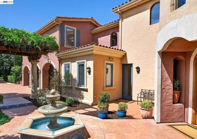 Photo 2 of Sale Pending at 2529 Biltmore Dr, Alamo, CA 94507 | MLS# 41137810 | Listing updated on 2026-09-29