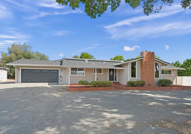 Homes for sale in Gilroy, CA | 2045 Jefferson Dr, Gilroy, CA 95020 | MLS# ML82048486