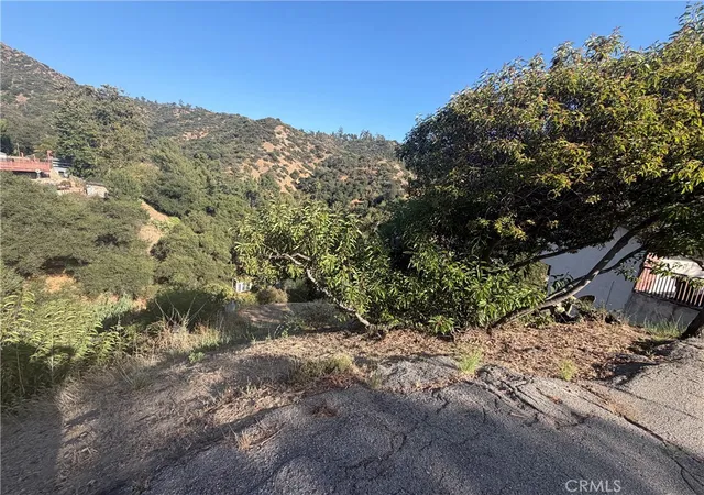 3rd image of 0 Kennington Dr, Glendale, CA 91206 | MLS# GD26126442